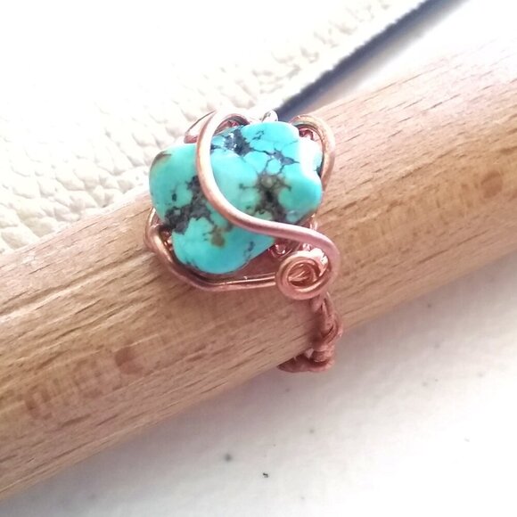 Ring Size 9.25 ~ Southwest Serenade: Turquoise Magnesite Wrapped in Copper - Picture 3 of 10